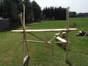 rustikaler Stehtisch Tipi Ausstattung